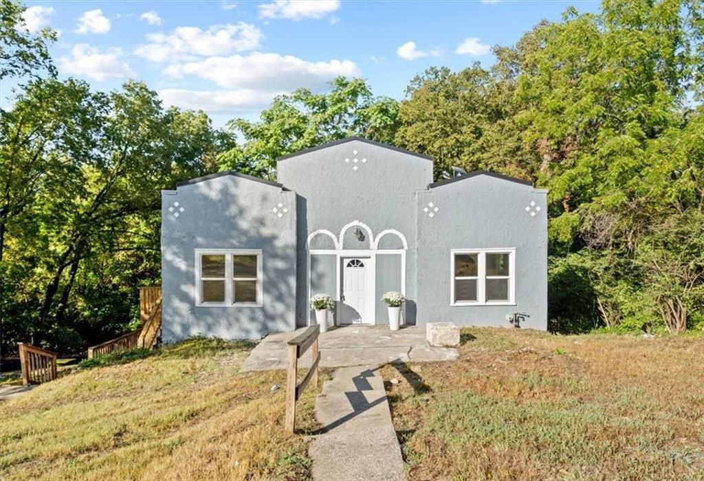 7516 Olive Street, Kansas City, MO 64132