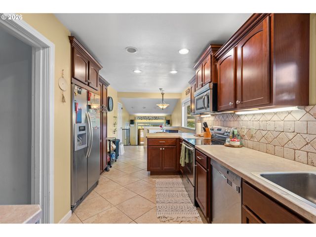 610 Nw 3RD St, Pendleton, OR 97801