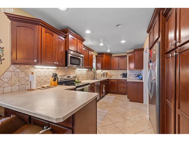 610 Nw 3RD St, Pendleton, OR 97801
