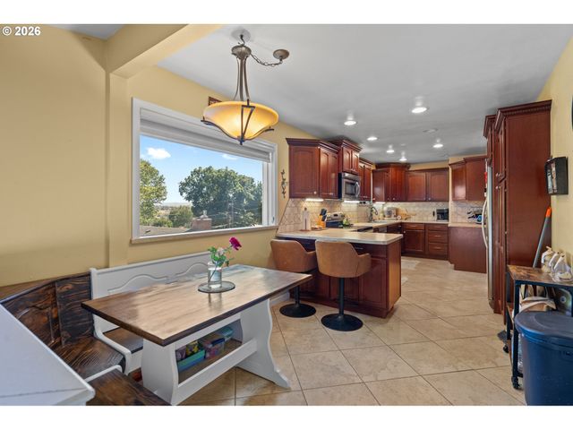 610 Nw 3RD St, Pendleton, OR 97801
