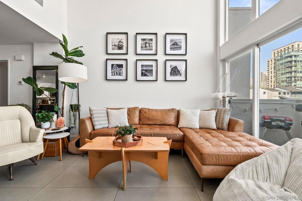 Image 3 of property listing at 221 Island Ave 503, San Diego, CA 92101