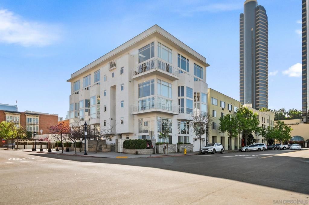 Image 32 of property listing at 221 Island Ave 503, San Diego, CA 92101