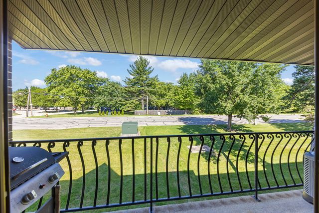 1714 S Washington Street 1714, Naperville, IL 60565