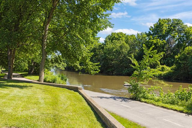 1714 S Washington Street 1714, Naperville, IL 60565