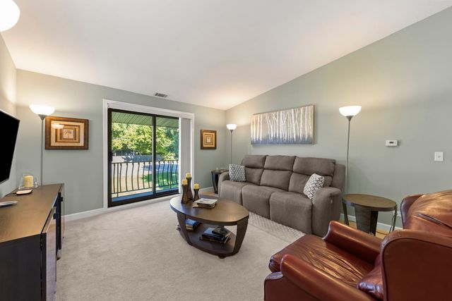 1714 S Washington Street 1714, Naperville, IL 60565