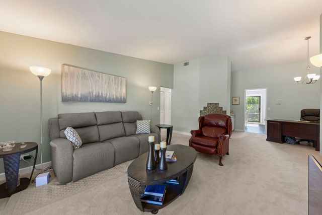 1714 S Washington Street 1714, Naperville, IL 60565
