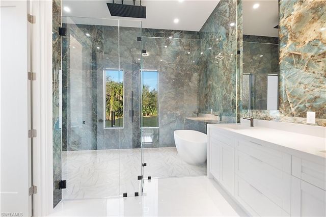 2319 54th AVE NE, Naples, FL 34120