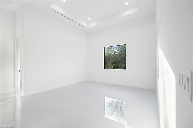 2319 54th AVE NE, Naples, FL 34120