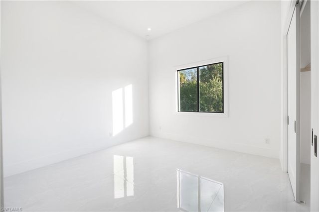 2319 54th AVE NE, Naples, FL 34120