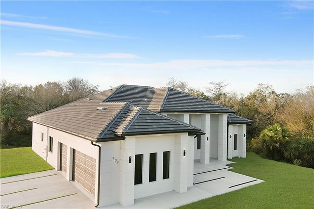 2319 54th AVE NE, Naples, FL 34120