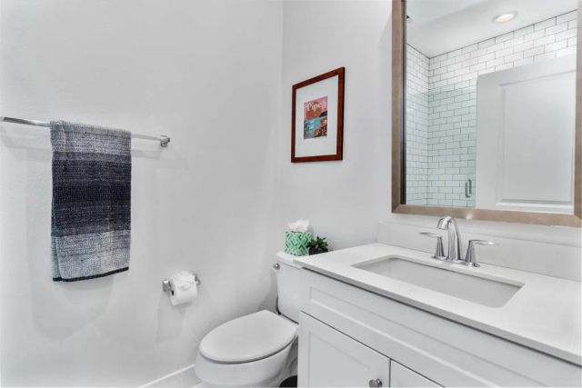 1121 Makena Way, Oceanside, CA 92054