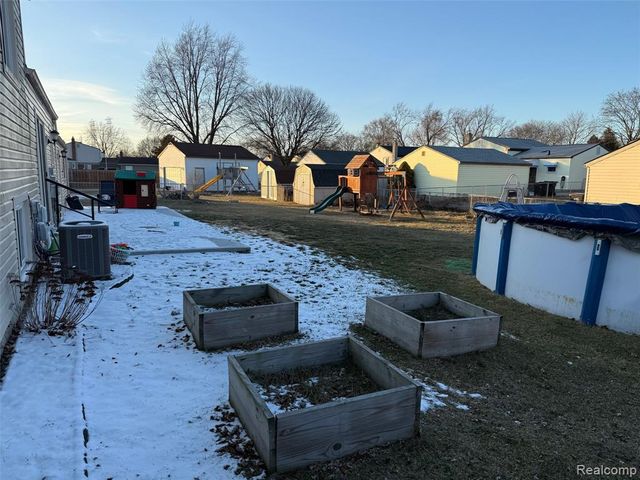 13133 Concord Drive, Sterling Heights, MI 48313