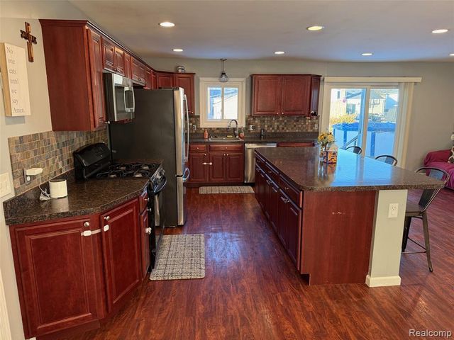 13133 Concord Drive, Sterling Heights, MI 48313