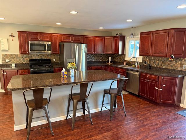 13133 Concord Drive, Sterling Heights, MI 48313