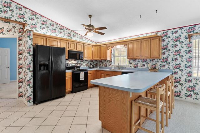 1 BONAIRE PLACE, Umatilla, FL 32784