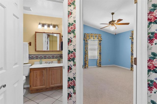 1 BONAIRE PLACE, Umatilla, FL 32784