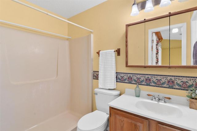 1 BONAIRE PLACE, Umatilla, FL 32784