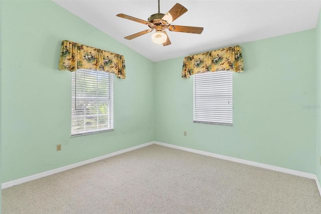 1 BONAIRE PLACE, Umatilla, FL 32784