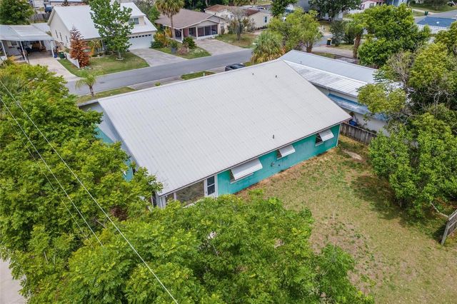 1 BONAIRE PLACE, Umatilla, FL 32784