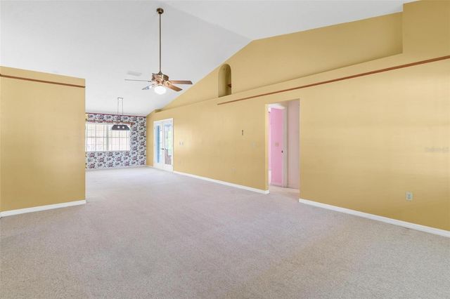 1 BONAIRE PLACE, Umatilla, FL 32784