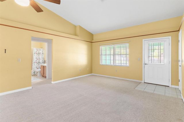 1 BONAIRE PLACE, Umatilla, FL 32784