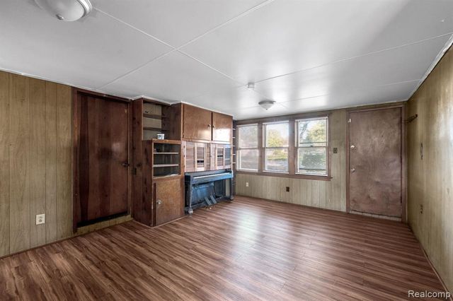 23423 Annapolis Street, Dearborn Heights, MI 48125