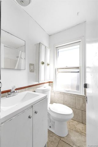 23423 Annapolis Street, Dearborn Heights, MI 48125