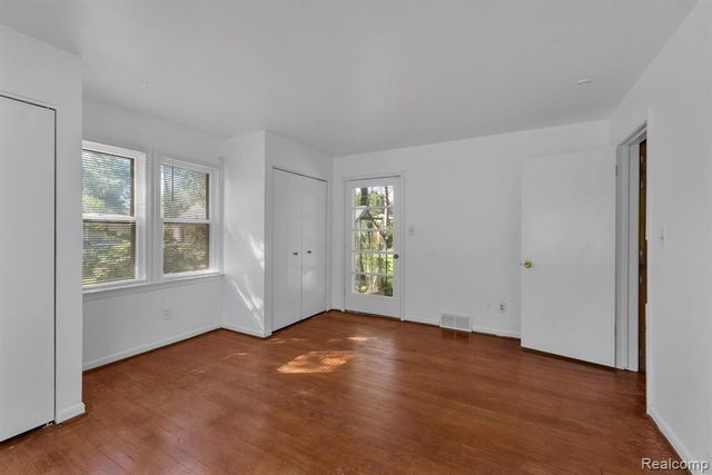 23423 Annapolis Street, Dearborn Heights, MI 48125