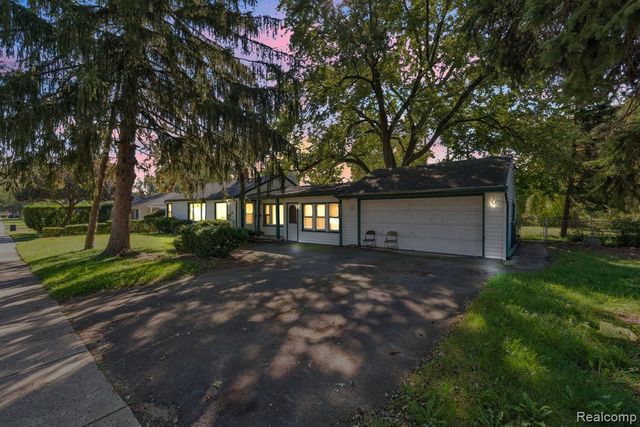 23423 Annapolis Street, Dearborn Heights, MI 48125