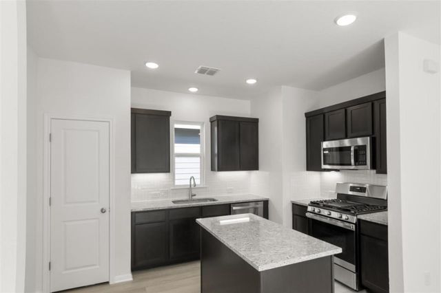 168 Bosque DR, San Marcos, TX 78666