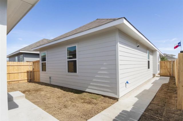 168 Bosque DR, San Marcos, TX 78666
