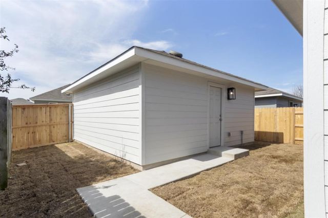 168 Bosque DR, San Marcos, TX 78666