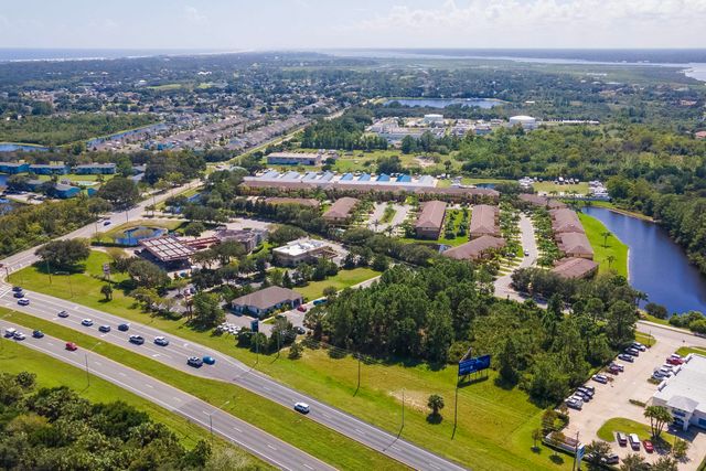 400 Plantation Island Dr, St Augustine, FL 32080