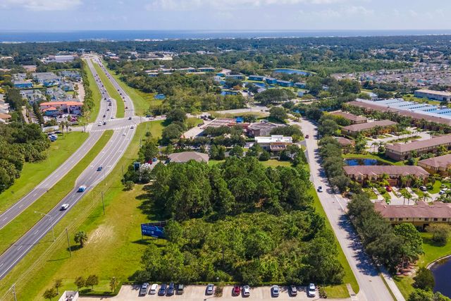 400 Plantation Island Dr, St Augustine, FL 32080