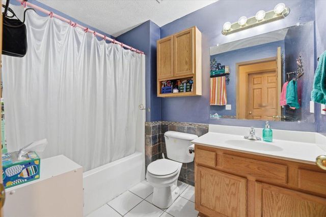 5730 MERLIN Lane, Council Bluffs, IA 51501