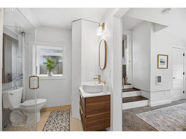 7934 Se REEDWAY St, Portland, OR 97206