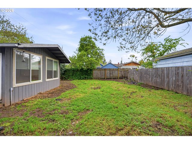 7934 Se REEDWAY St, Portland, OR 97206
