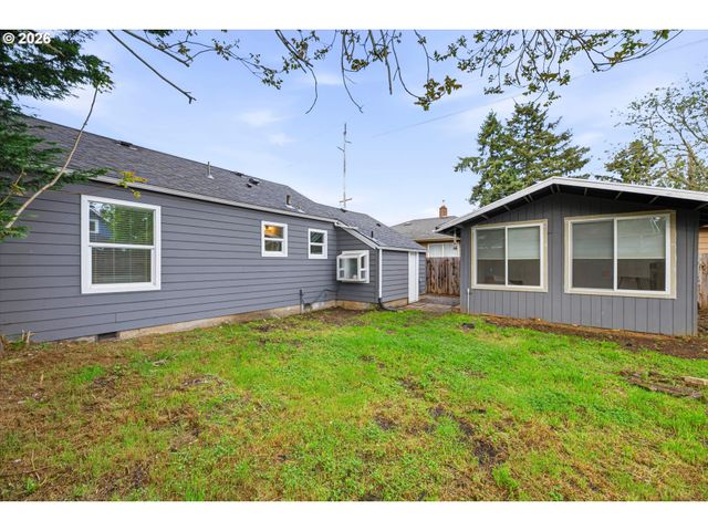 7934 Se REEDWAY St, Portland, OR 97206