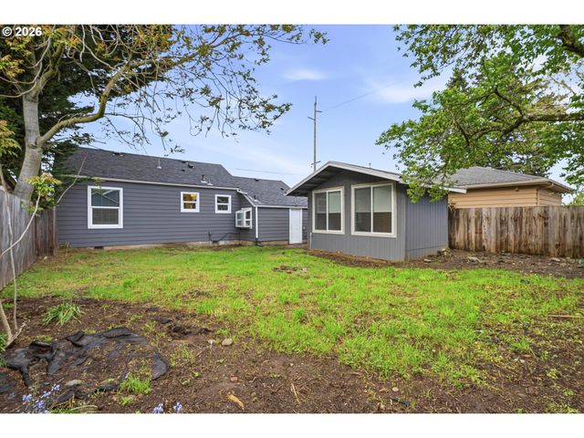 7934 Se REEDWAY St, Portland, OR 97206