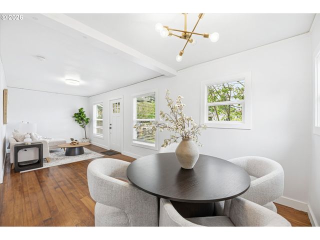 7934 Se REEDWAY St, Portland, OR 97206