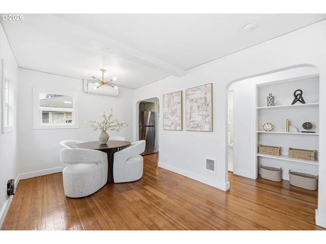 7934 Se REEDWAY St, Portland, OR 97206