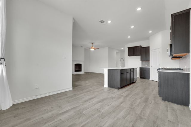 3303 Brady Starr Drive, Aubrey, TX 76227