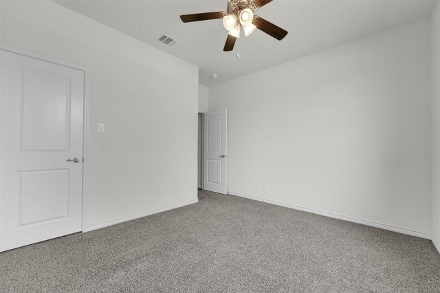 3303 Brady Starr Drive, Aubrey, TX 76227