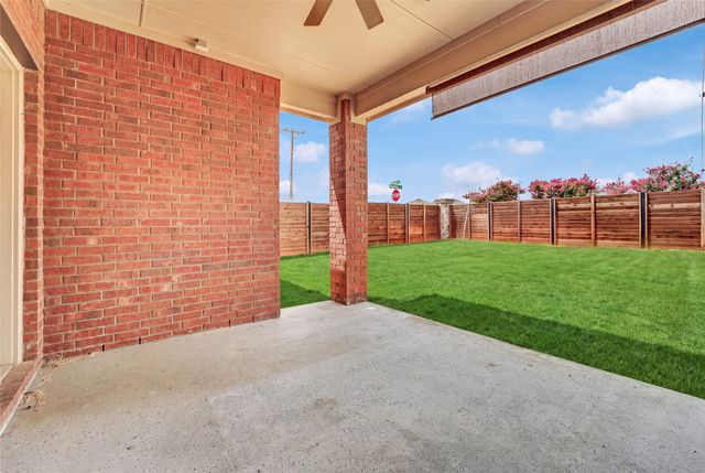 3303 Brady Starr Drive, Aubrey, TX 76227