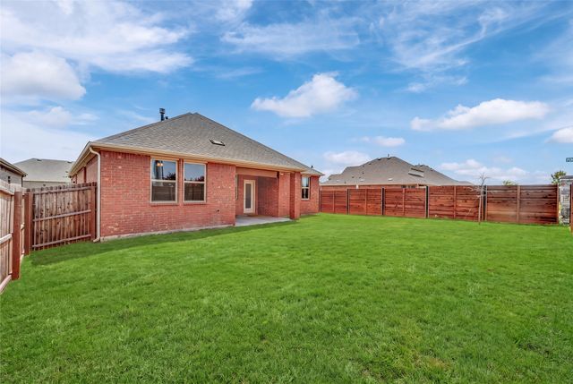 3303 Brady Starr Drive, Aubrey, TX 76227