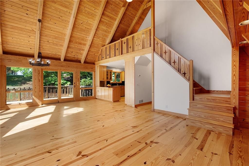 Image 10 of property listing at 464 Poole Road, Ball Ground, GA 30107
