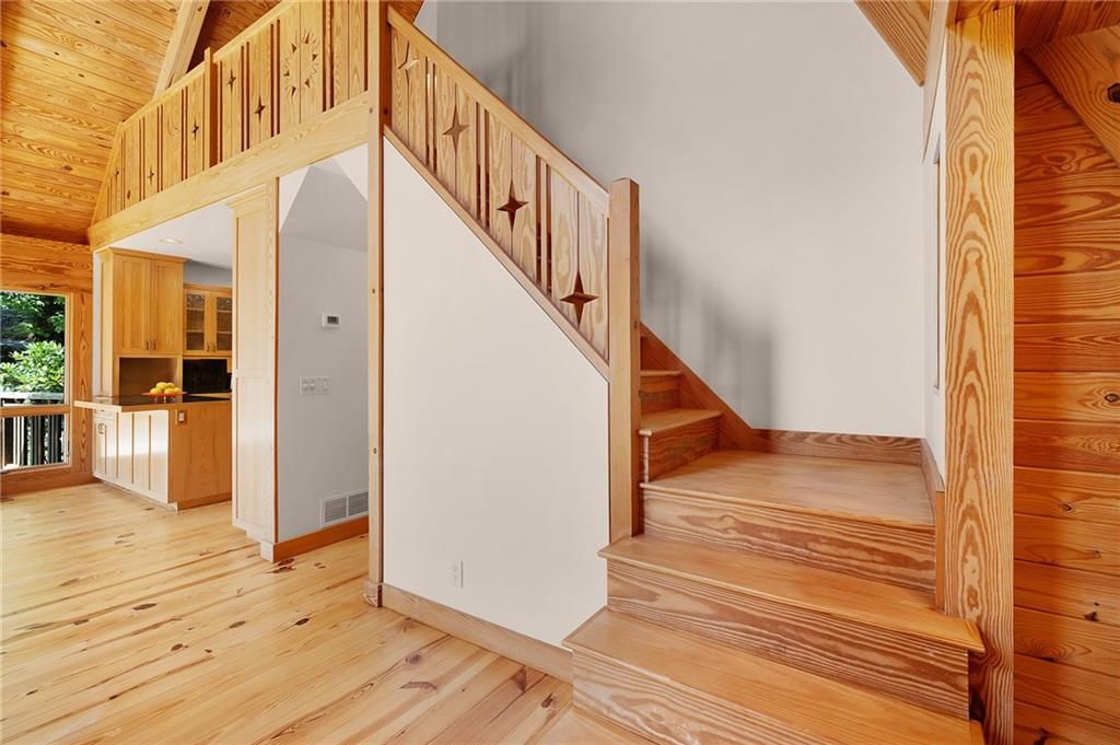 Image 22 of property listing at 464 Poole Road, Ball Ground, GA 30107