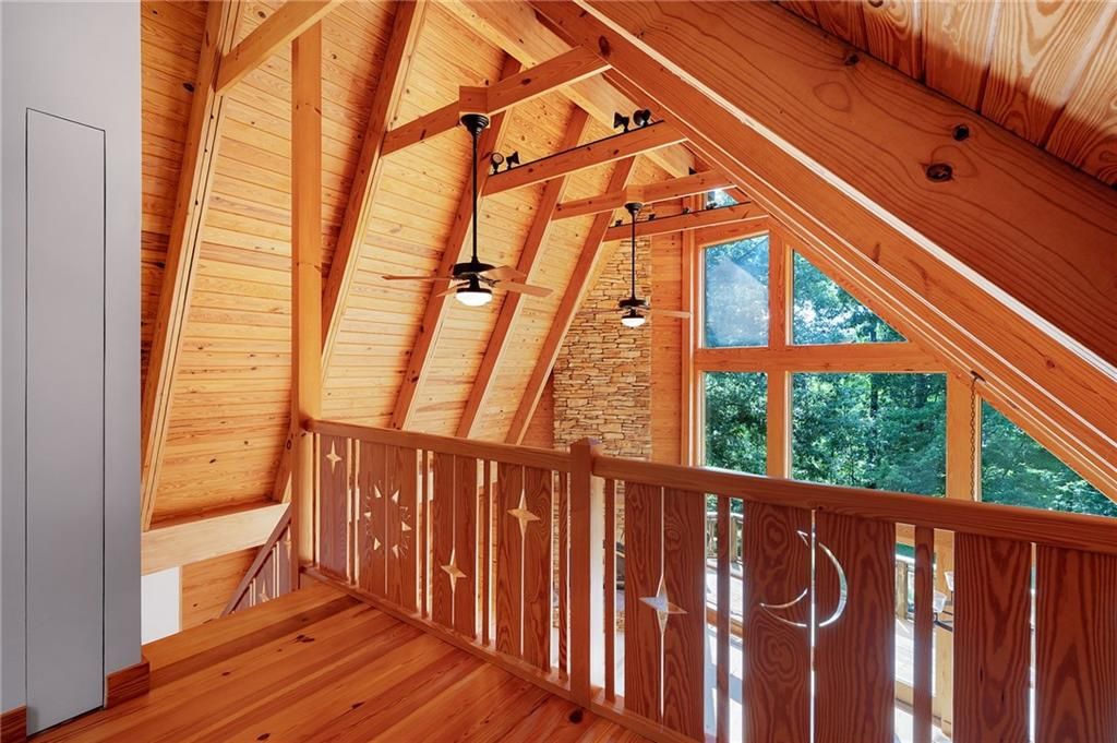 Image 23 of property listing at 464 Poole Road, Ball Ground, GA 30107