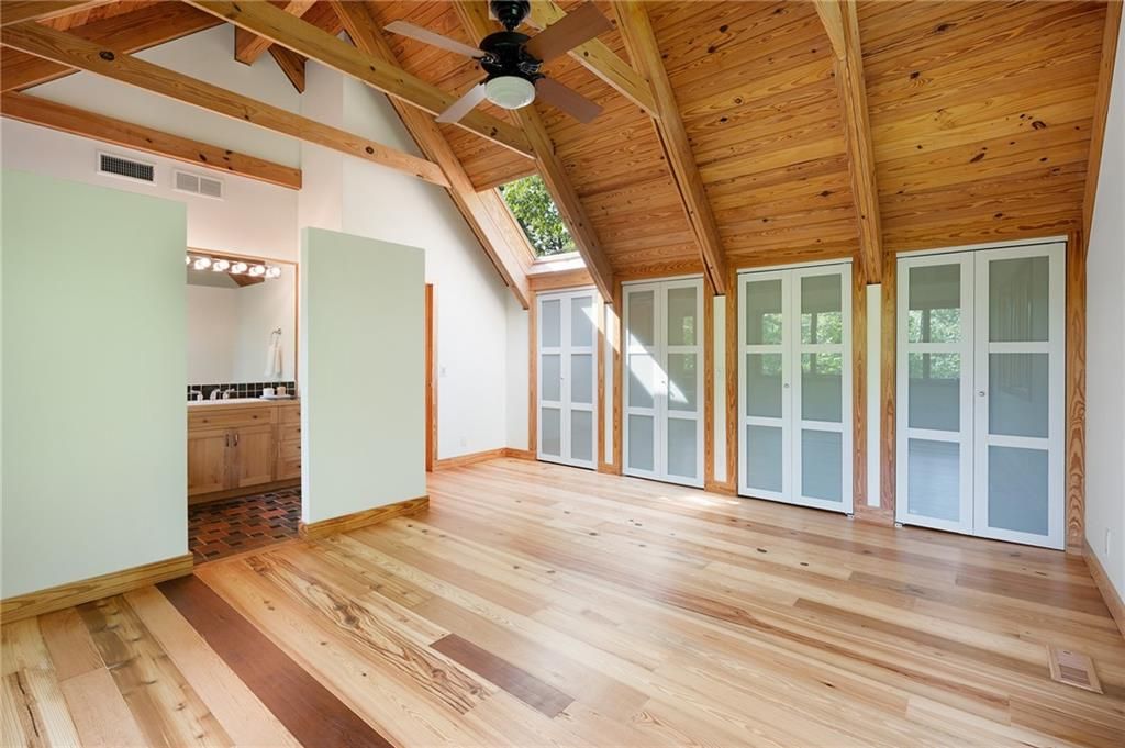 Image 25 of property listing at 464 Poole Road, Ball Ground, GA 30107