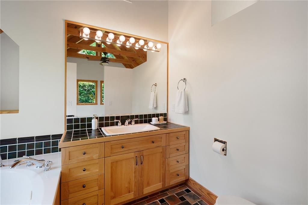 Image 26 of property listing at 464 Poole Road, Ball Ground, GA 30107